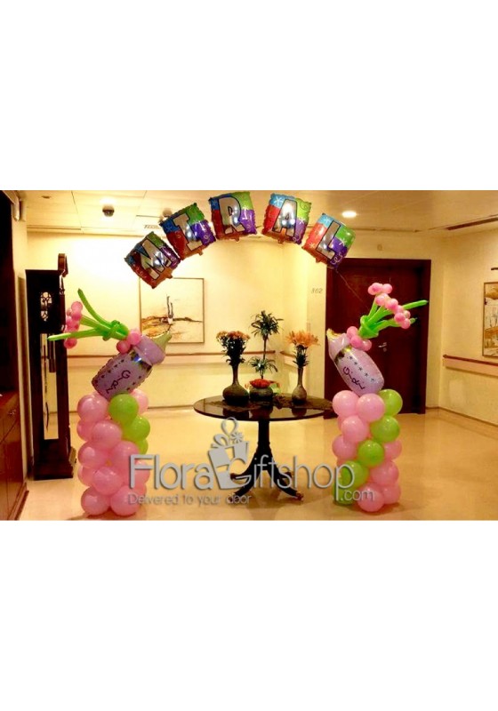 Two baby Feeders Arch Balloons